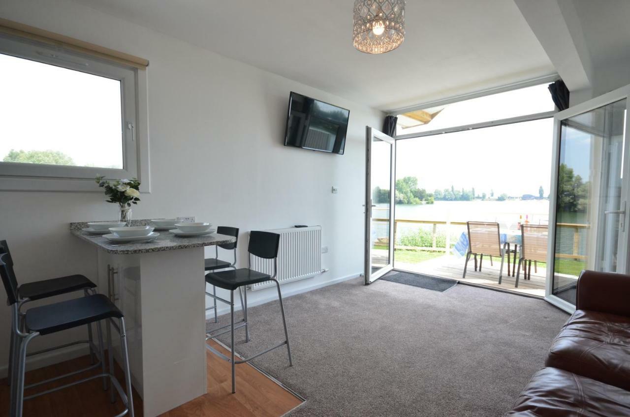 Premium Lake Lodges Chichester Eksteriør bilde